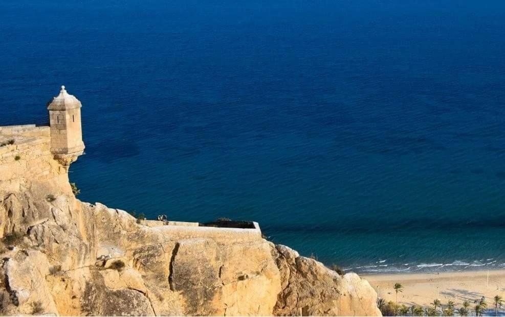 Charming Apartment In Alicante Near The Sea & City Center Ngoại thất bức ảnh