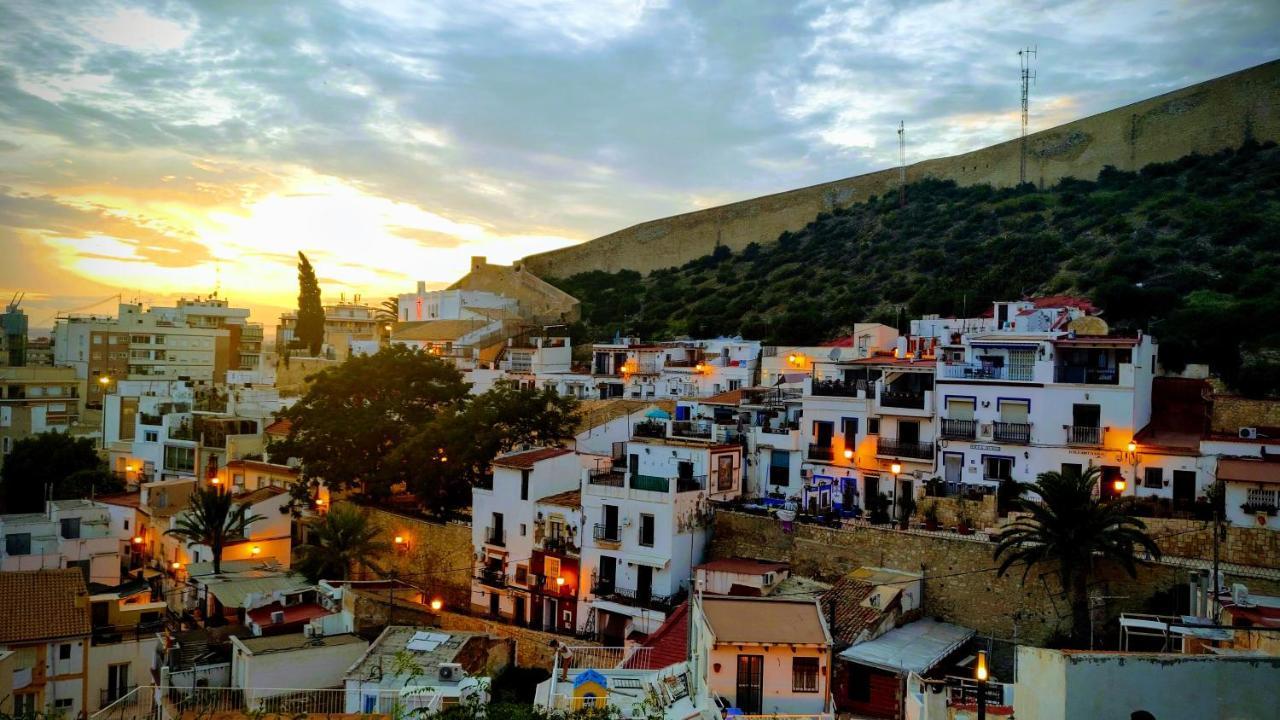 Charming Apartment In Alicante Near The Sea & City Center Ngoại thất bức ảnh